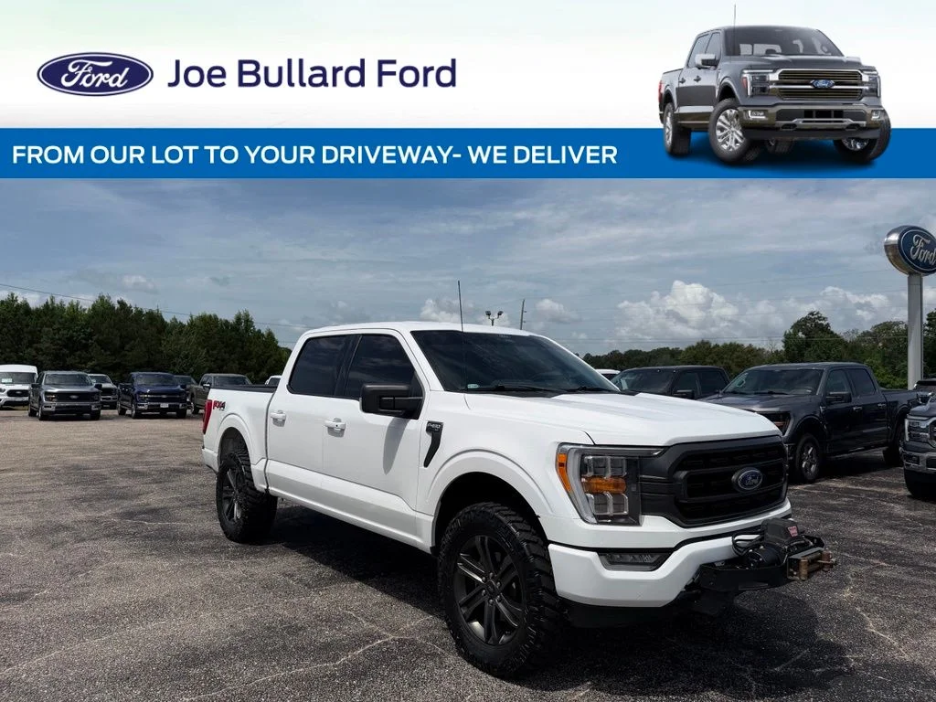 Used 2022 White Ford XLT image 1