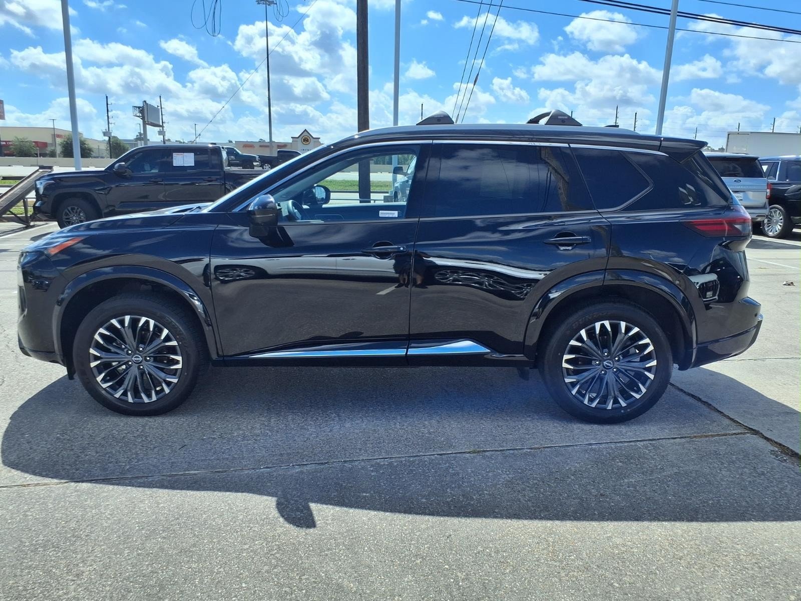 2026 Nissan Rogue Platinum Black at Robbins Nissan