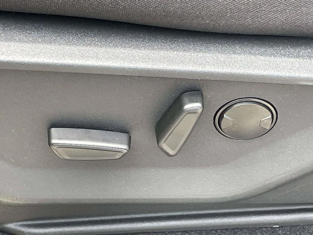 New 2026 Antimatter Blue Metallic Ford XLT image 14