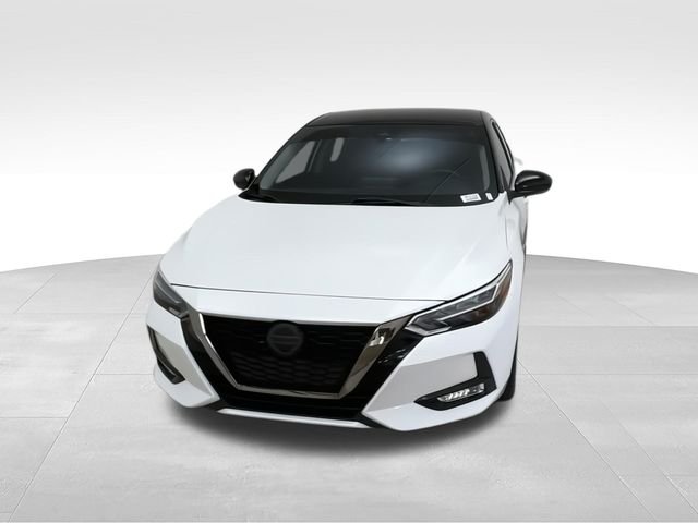 Used 2021 White Nissan SR image 4
