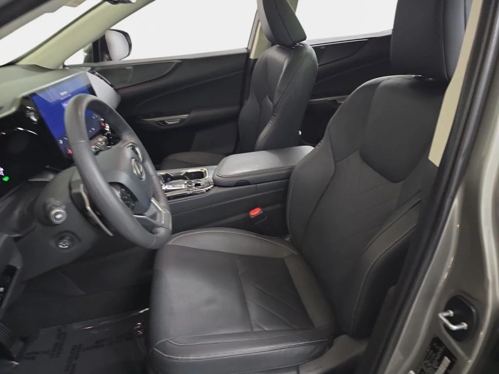Used 2024 ATOMIC SILVER Lexus 350h Luxury image 17