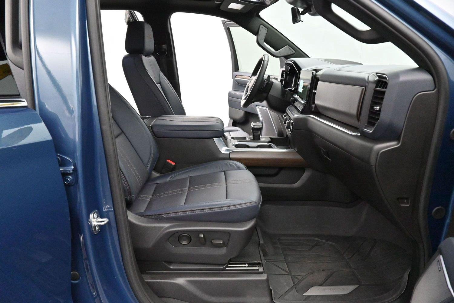 Used 2024 Lakeshore Blue Metallic Chevrolet High Country image 32