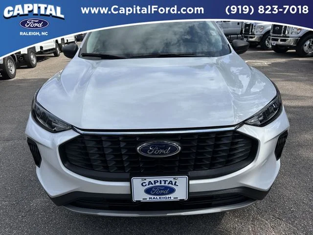 Used 2025 White Ford Active image 10