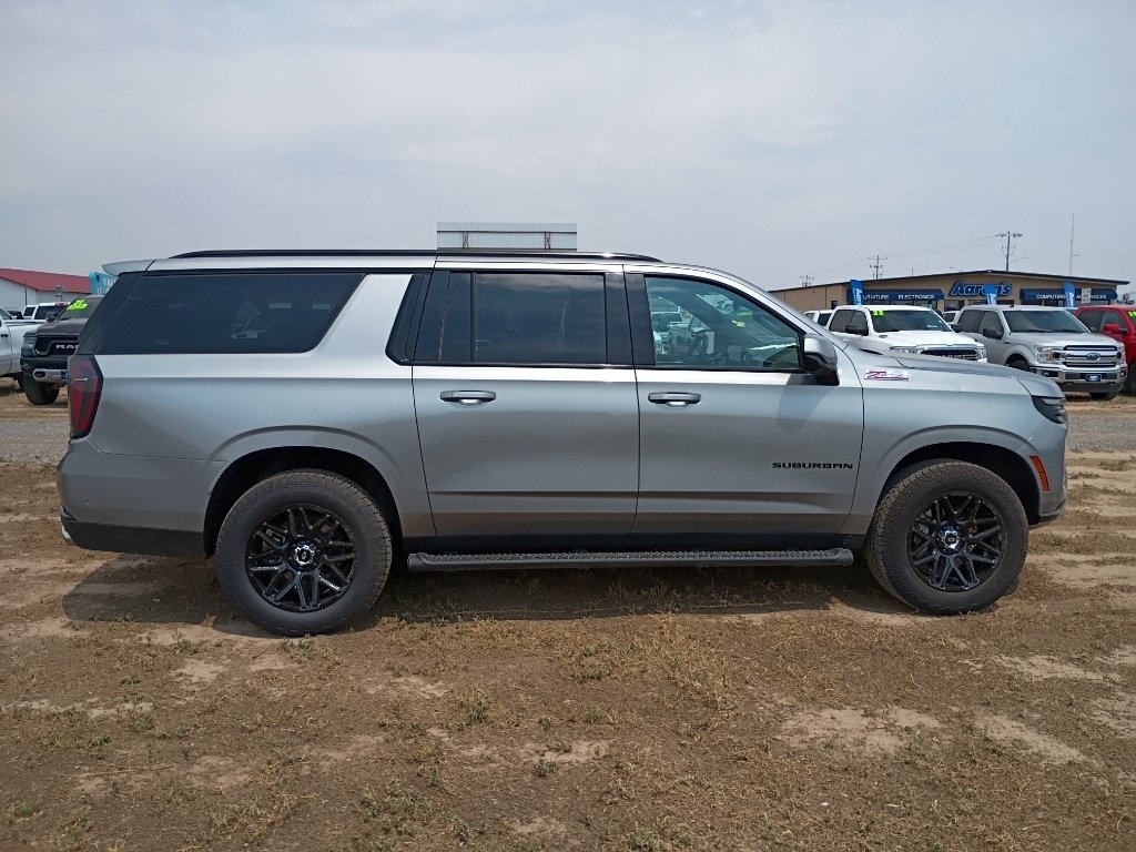 Used 2025 Gray Chevrolet Z71 image 7