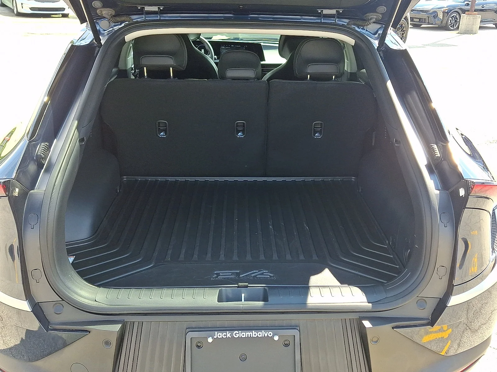 Certified Used 2024 Blue Kia Light image 28