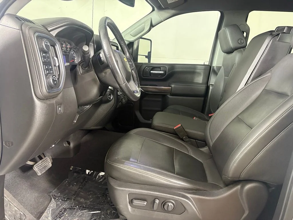 Used 2022 Silver Chevrolet LTZ image 26