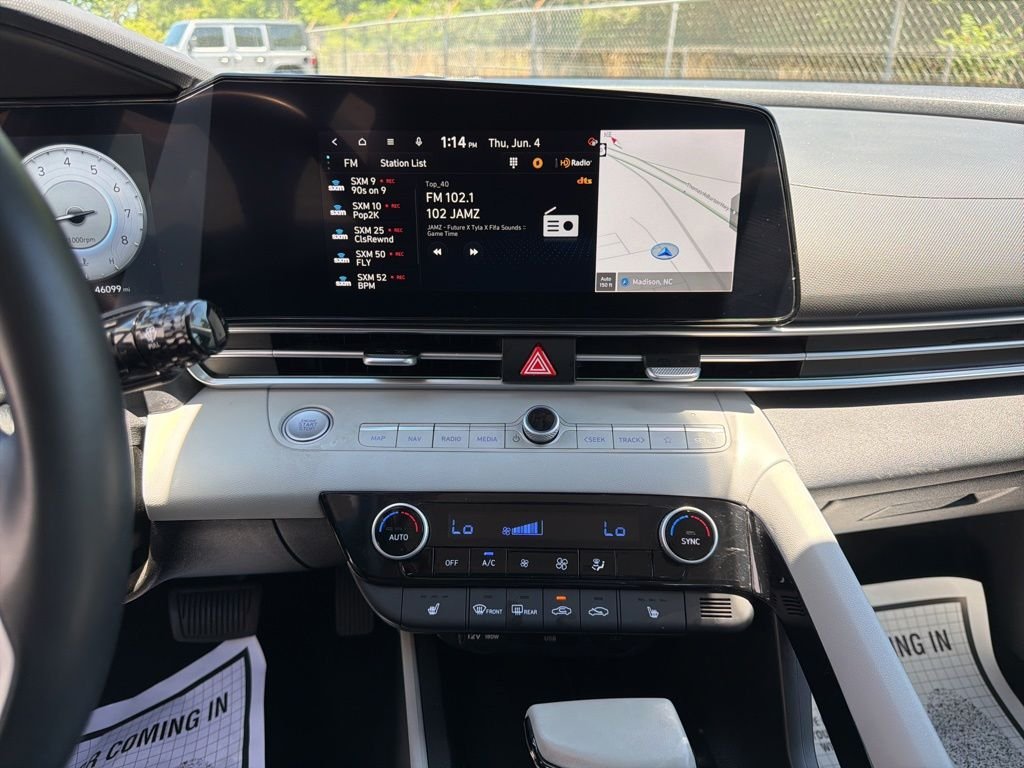 2025 Hyundai Elantra Limited - Photo 29