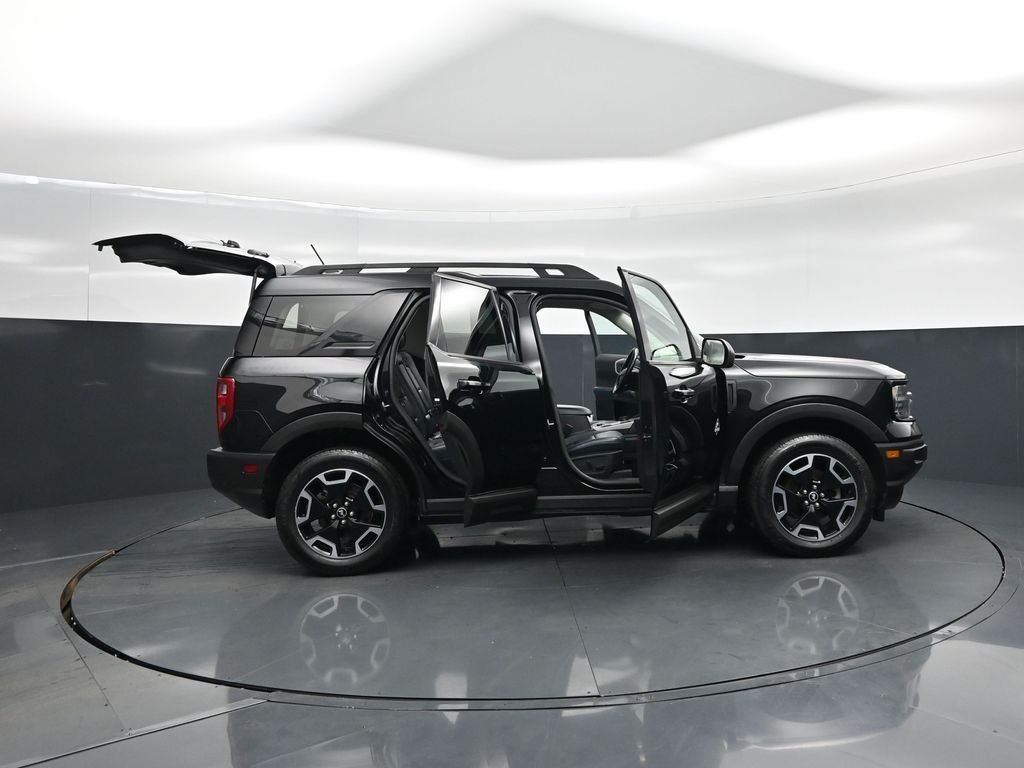 Used 2023 Black Ford Outer Banks image 5