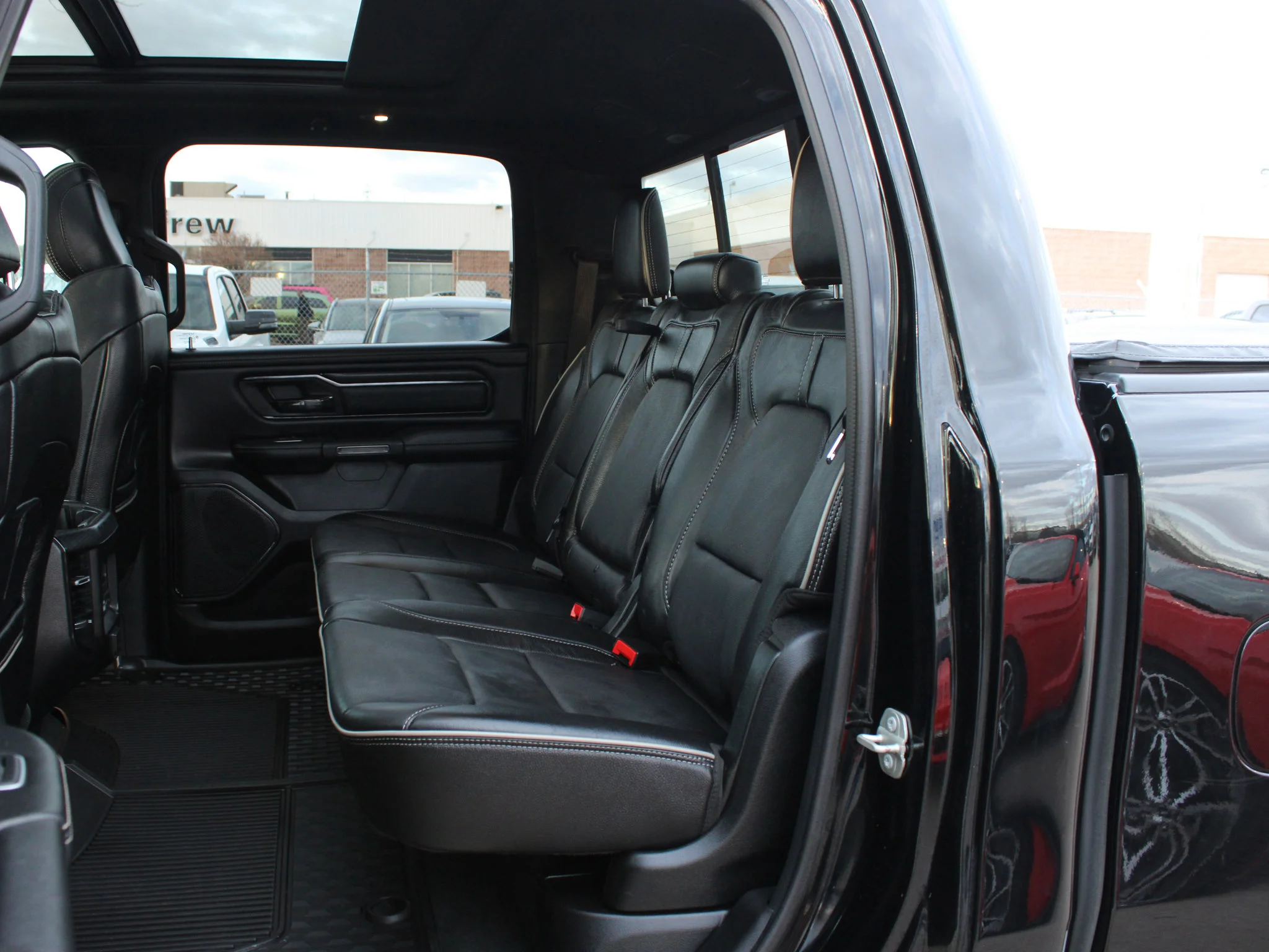 Certified Used 2023 Black RAM Limited * No Accidents | HEMI V8 | Alpine | Heated Seats | Apple CarPlay | Tonneau Cover image 17