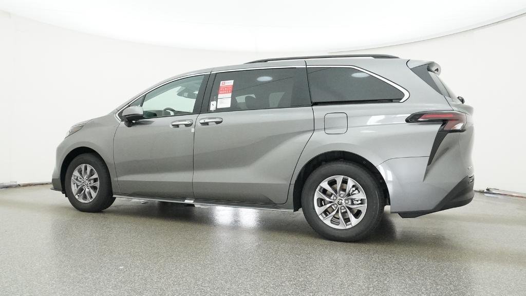 New 2026 Heavy Metal Toyota XLE image 6