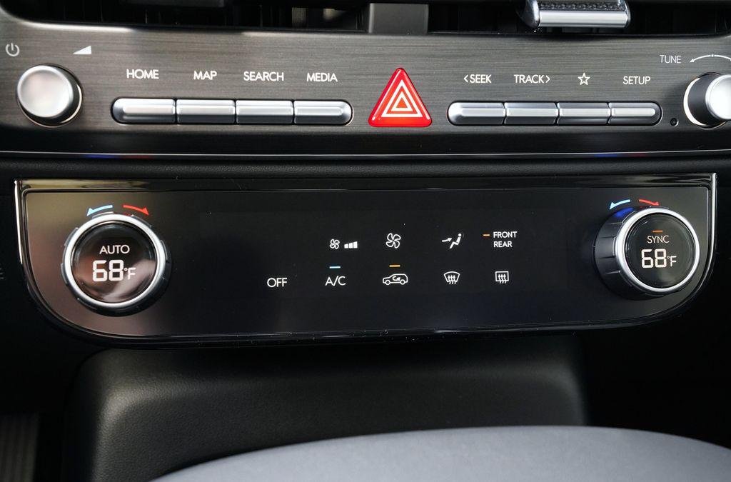 New 2026 Creamy White Pearl Hyundai SE image 19