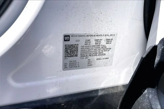 Used 2024 White GMC SLT image 35