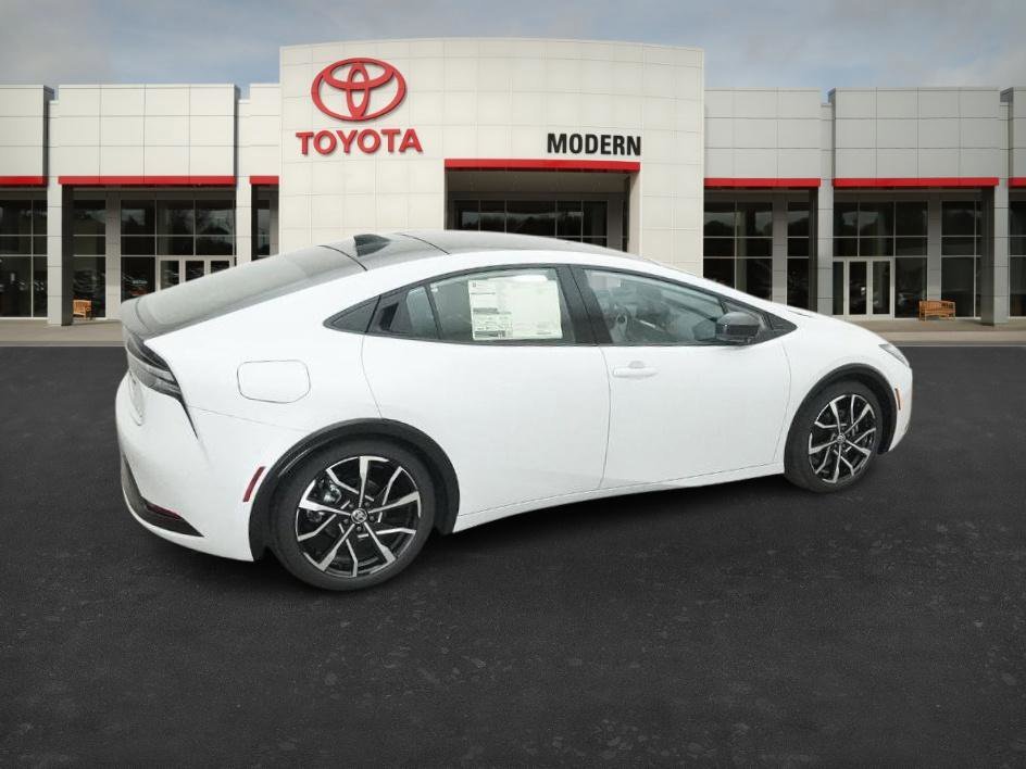 New 2026 Wind Chill Pearl Toyota XSE Premium image 24