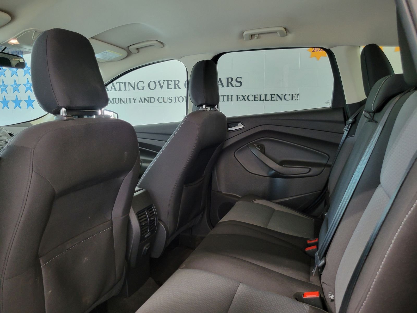Used 2018 Blue Ford SE image 25