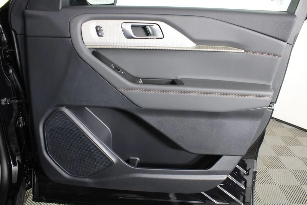New 2026 Agate Black Metallic Ford Active image 10