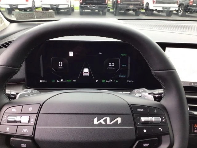 Used 2026 Shadow Kia SX-Prestige image 13