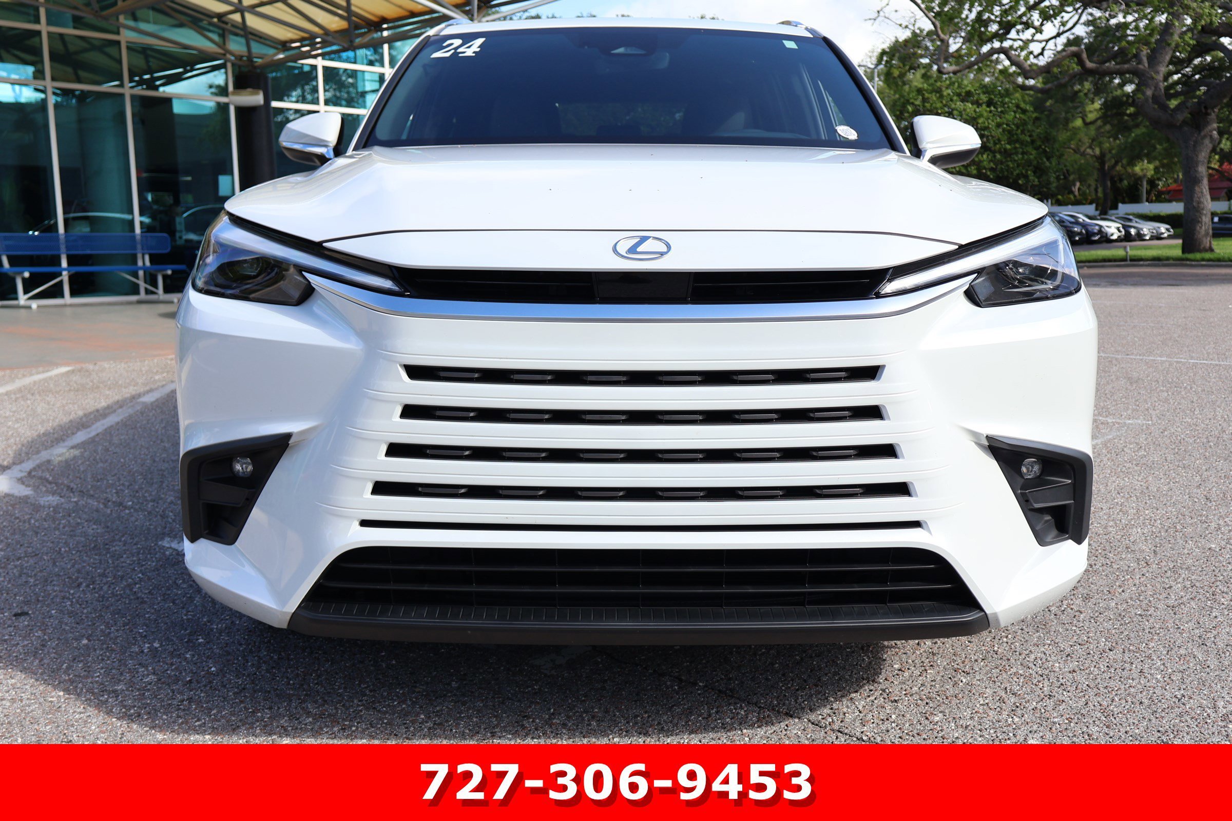 Used 2024 Wind Chill Pearl Lexus  image 12