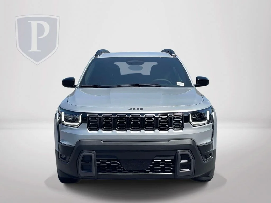 New 2026 Silver Zynith Clear-Coat Exterior Paint Jeep Laredo image 3