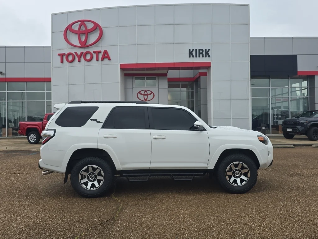 2023 Toyota 4Runner TRD Off-Road Premium 4WD V6's photo