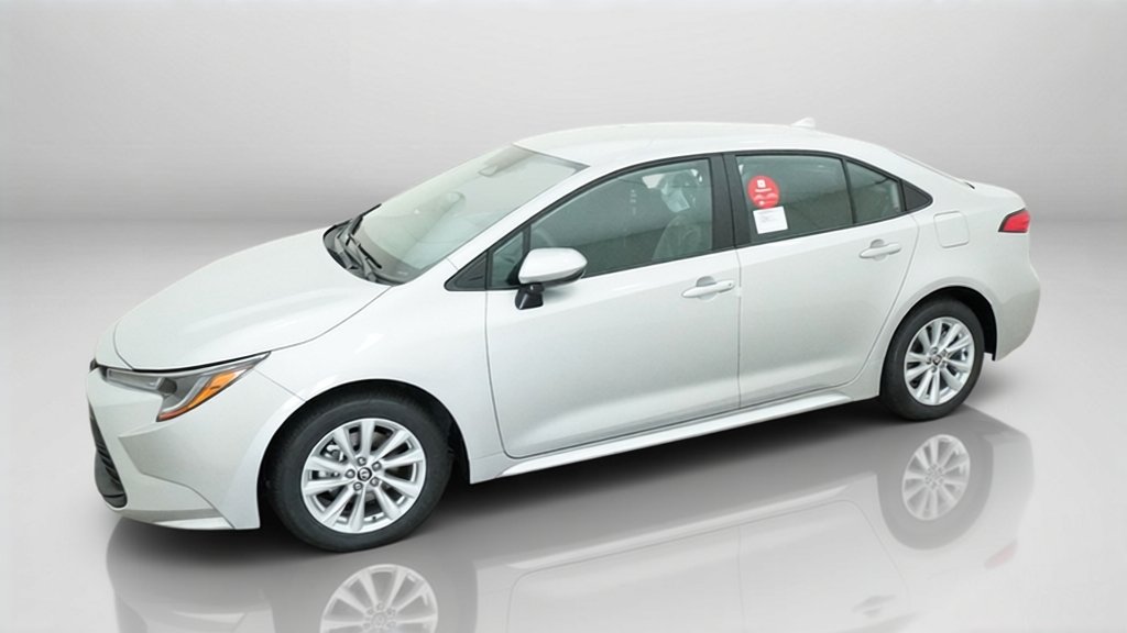 New 2027 Classic Silver Metallic Toyota LE image 3