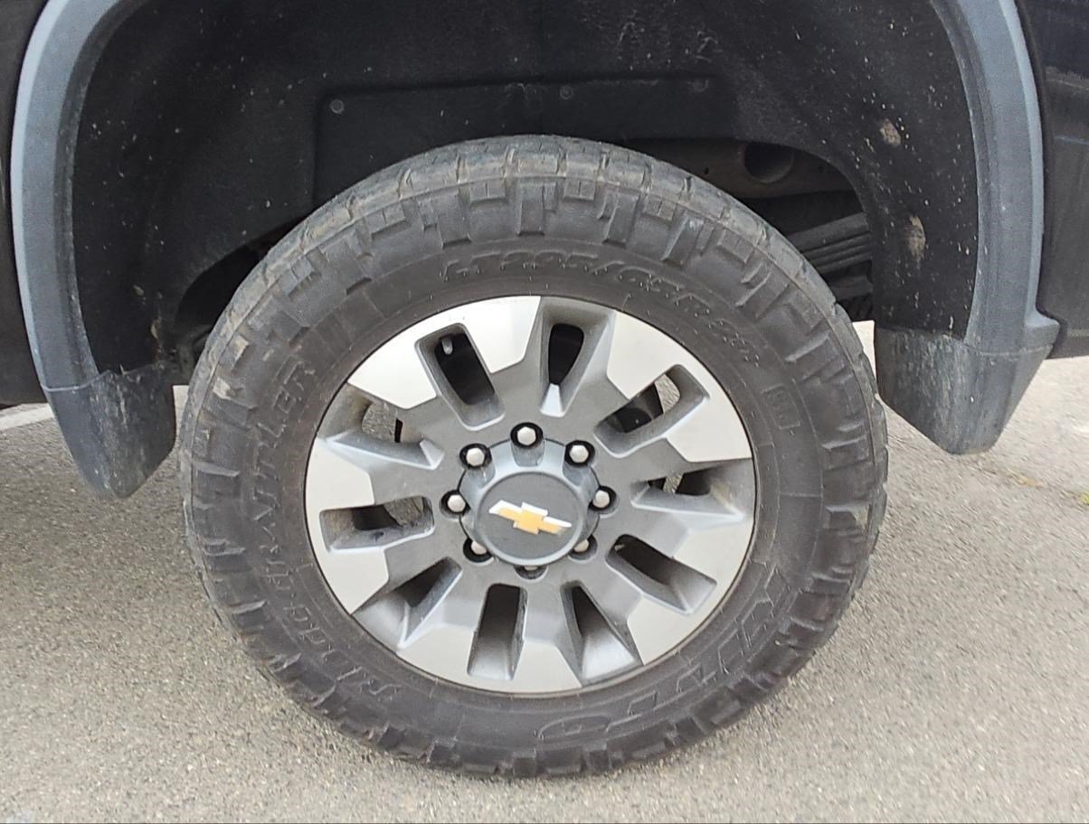 Used 2023 Black Chevrolet LT image 13