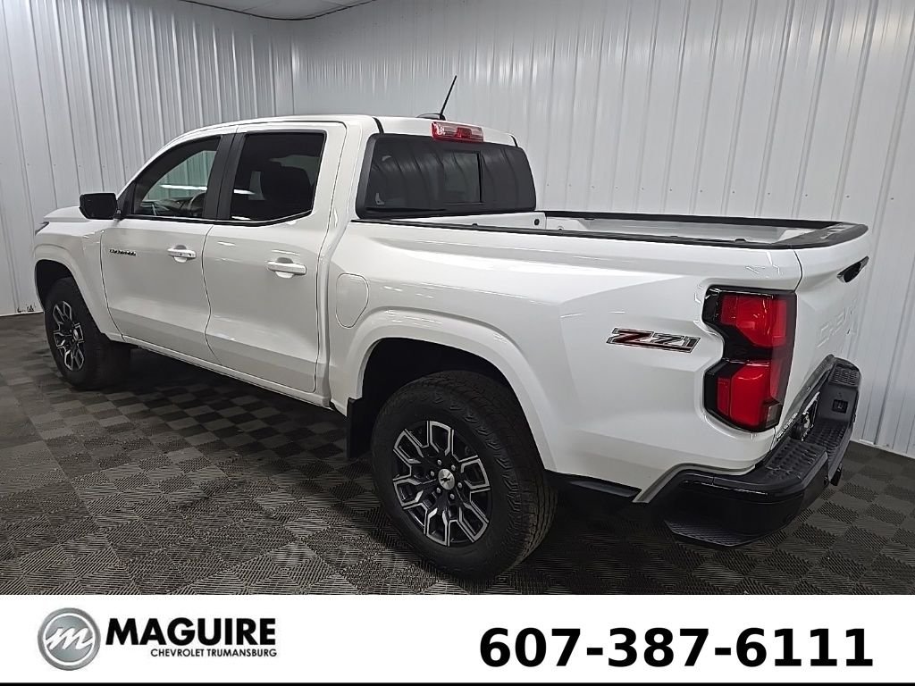 Used 2025 Summit White Chevrolet Z71 image 9