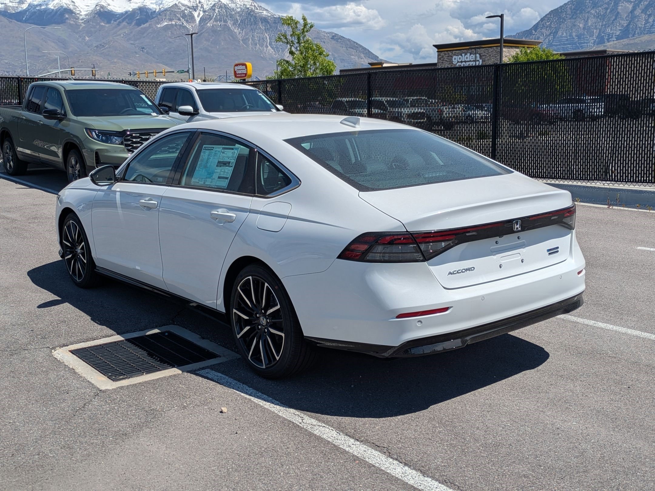 New 2026 Platinum White Pearl Honda Touring image 5
