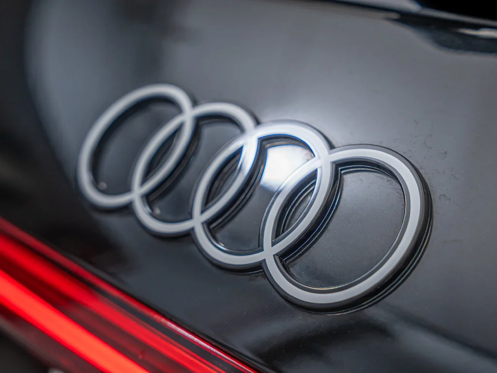 Used 2025 Mythos Black Metallic Audi 2.0T Premium Plus image 18