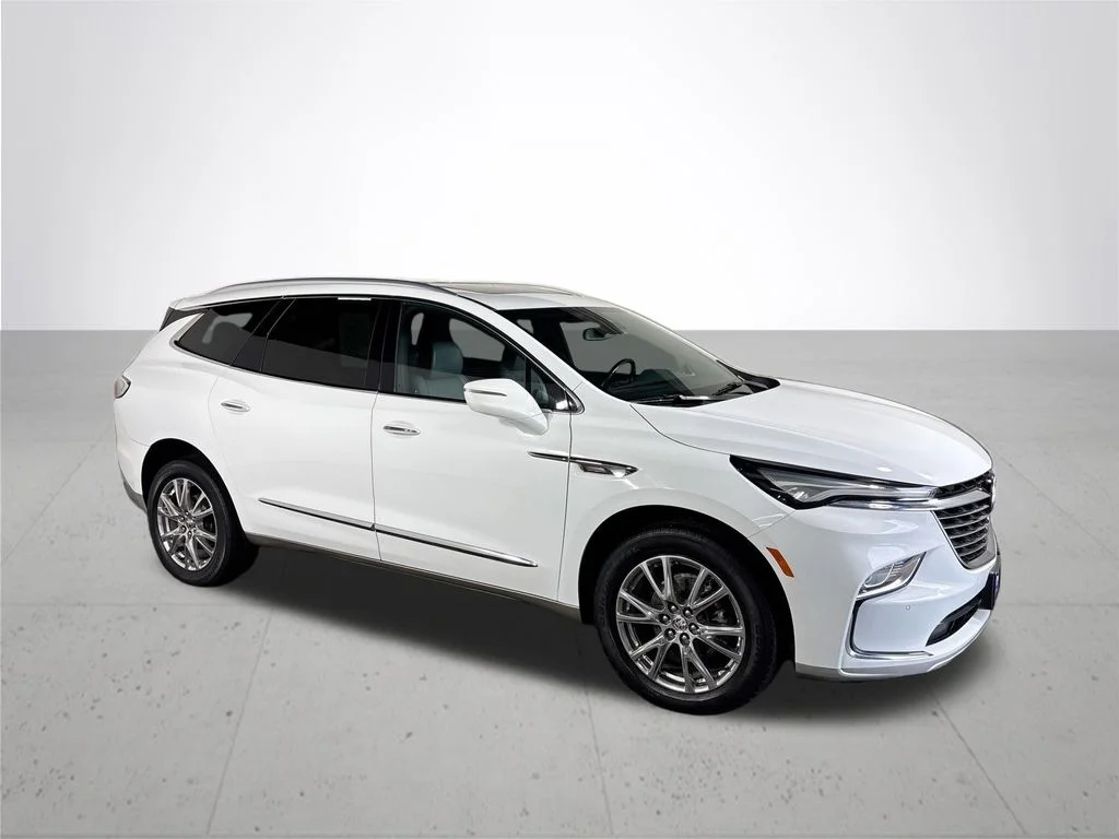 Used 2023 White Buick Essence image 4