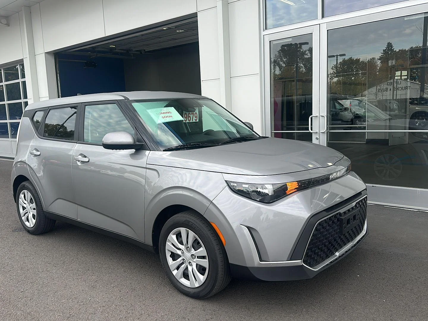Used 2023 Steel Gray Kia LX image 6