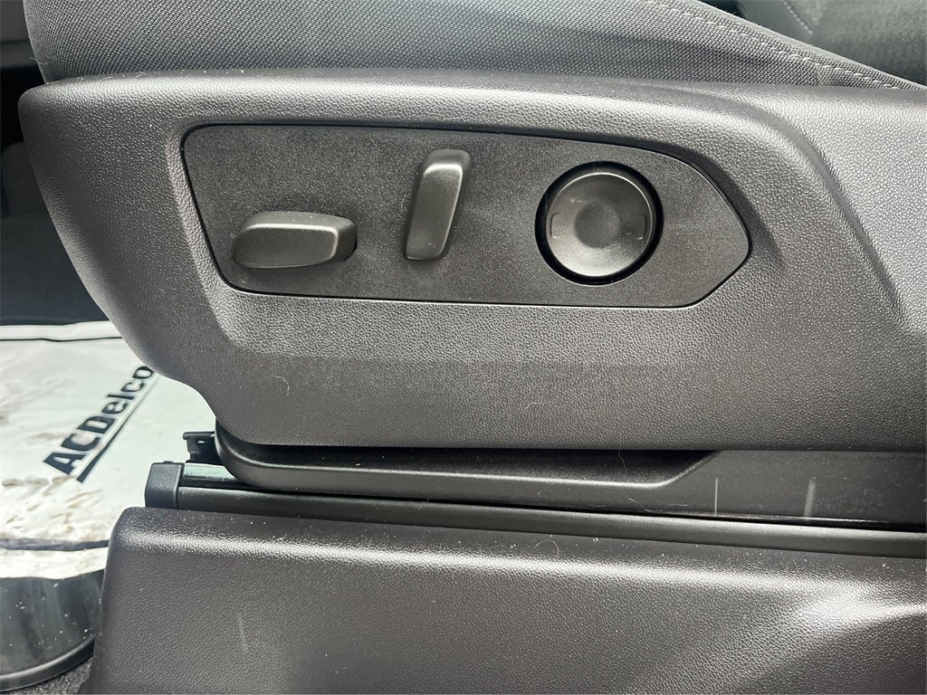2025 Chevrolet Silverado 1500 LT - Photo 42