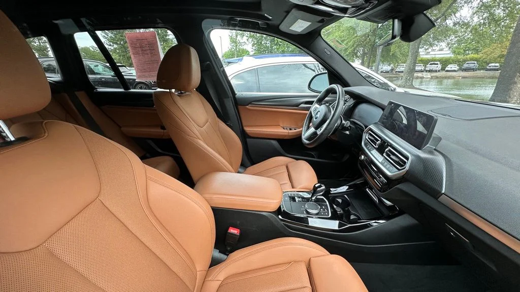 Certified Used 2023 Carbon Black Metallic BMW xDrive30i image 5