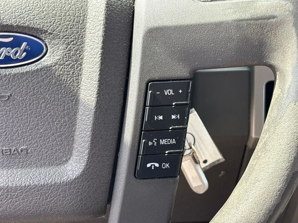 Used 2010 Red Ford XLT image 21