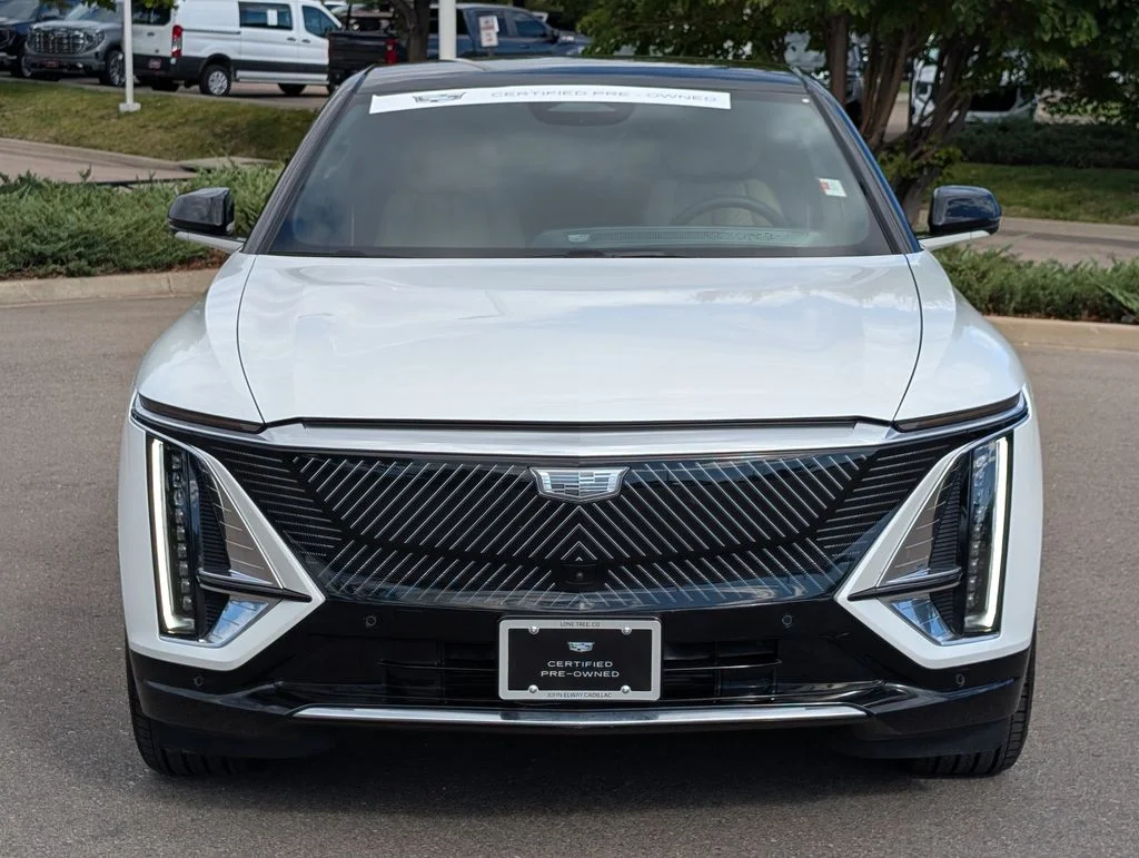 Used 2024 Crystal White Cadillac Luxury image 7