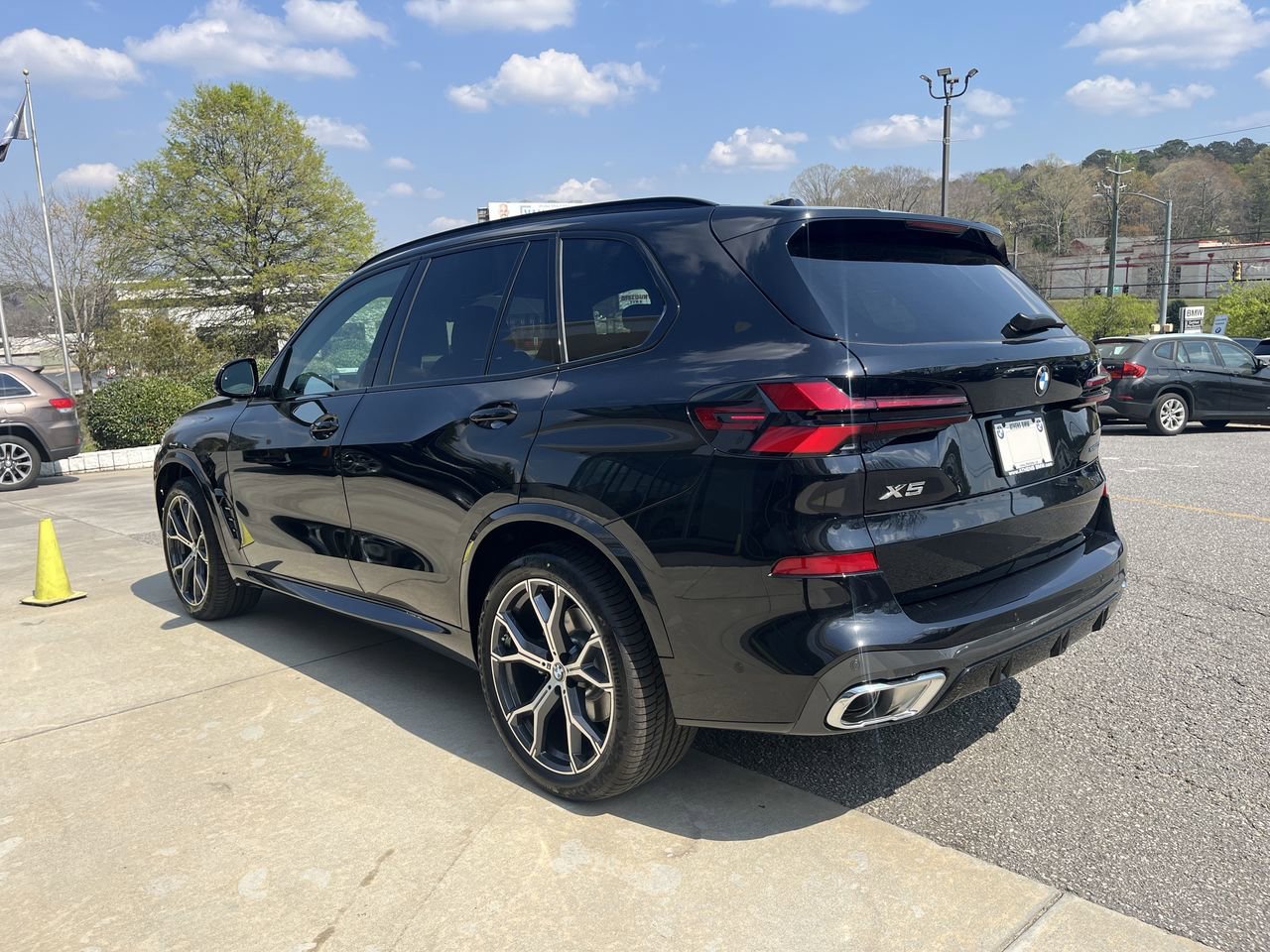 Used 2026 Black Sapphire Metallic BMW xDrive40i image 6