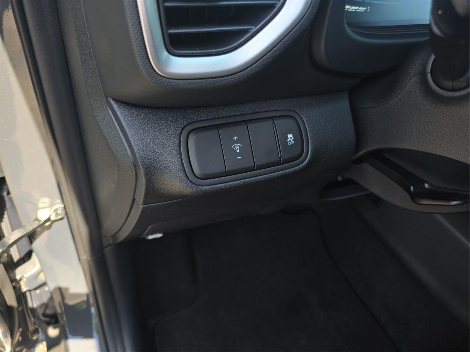 Used 2025 Ecotronic Gray Hyundai SEL image 21