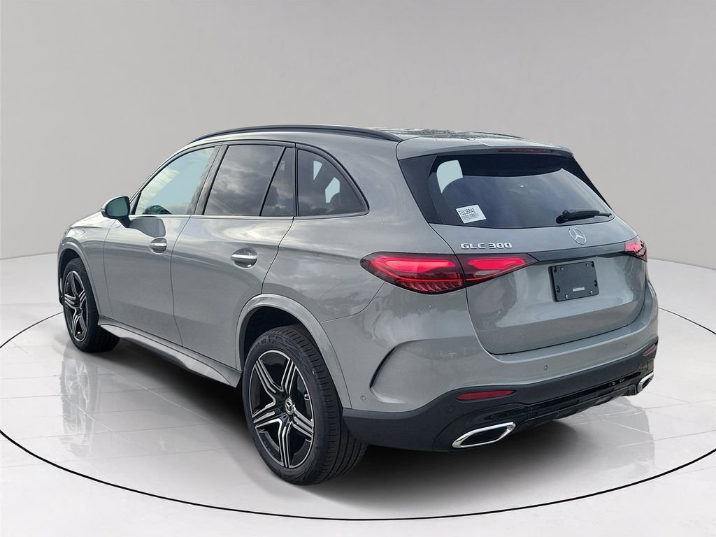New 2026 MANUFAKTUR Alpine Grey Mercedes-Benz GLC 300 image 4