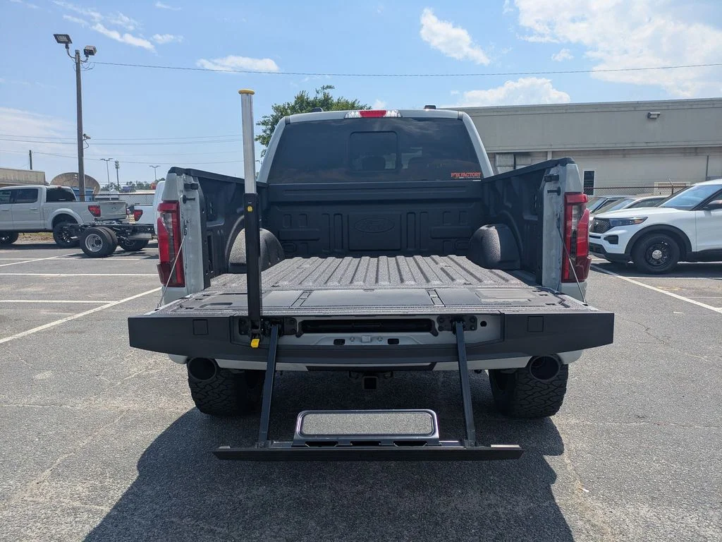 New 2026 Avalanche Ford XLT image 13