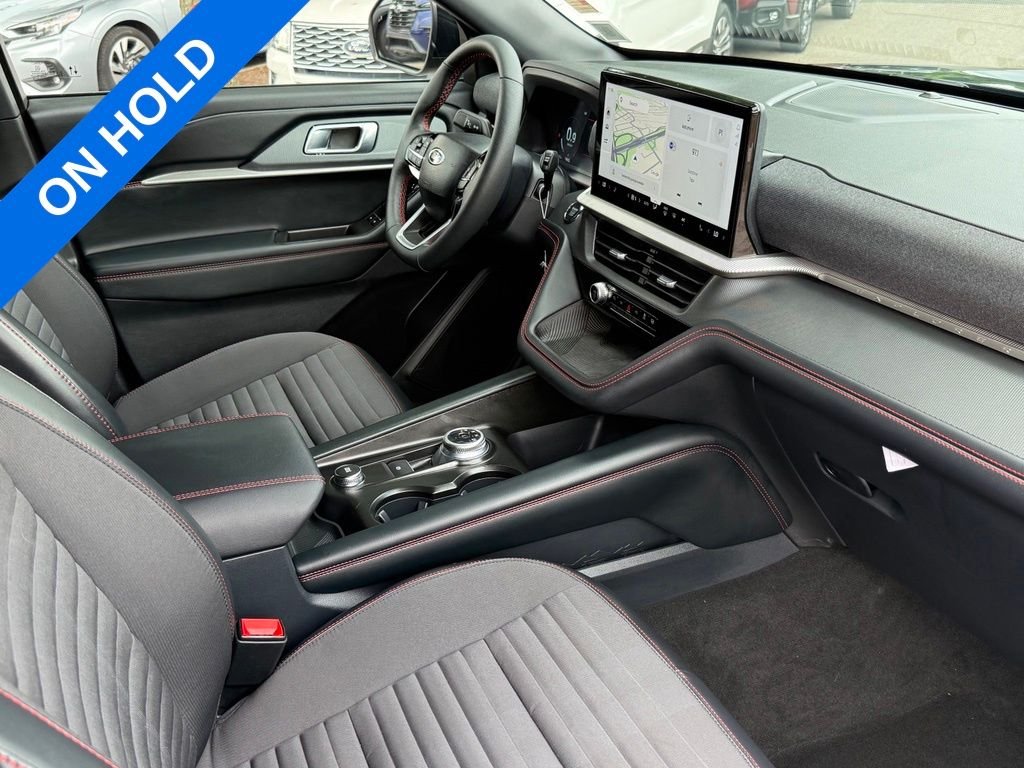 Used 2026 Agate Black Metallic Ford ST-Line image 32