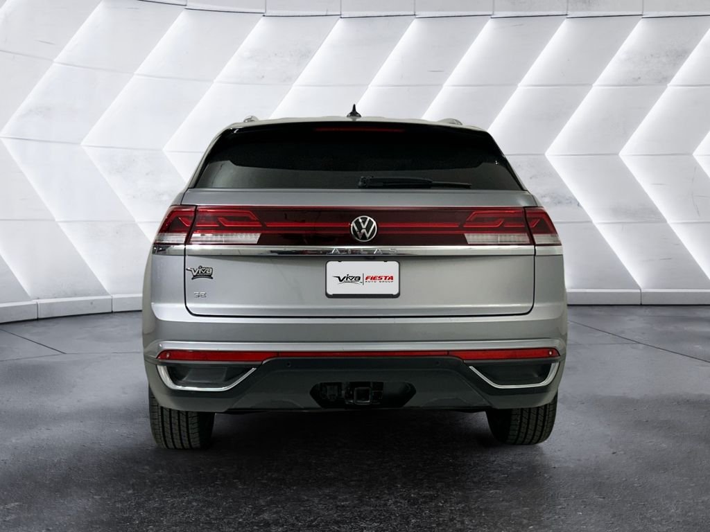 Used 2024  Volkswagen 2.0T SE w/Technology image 5