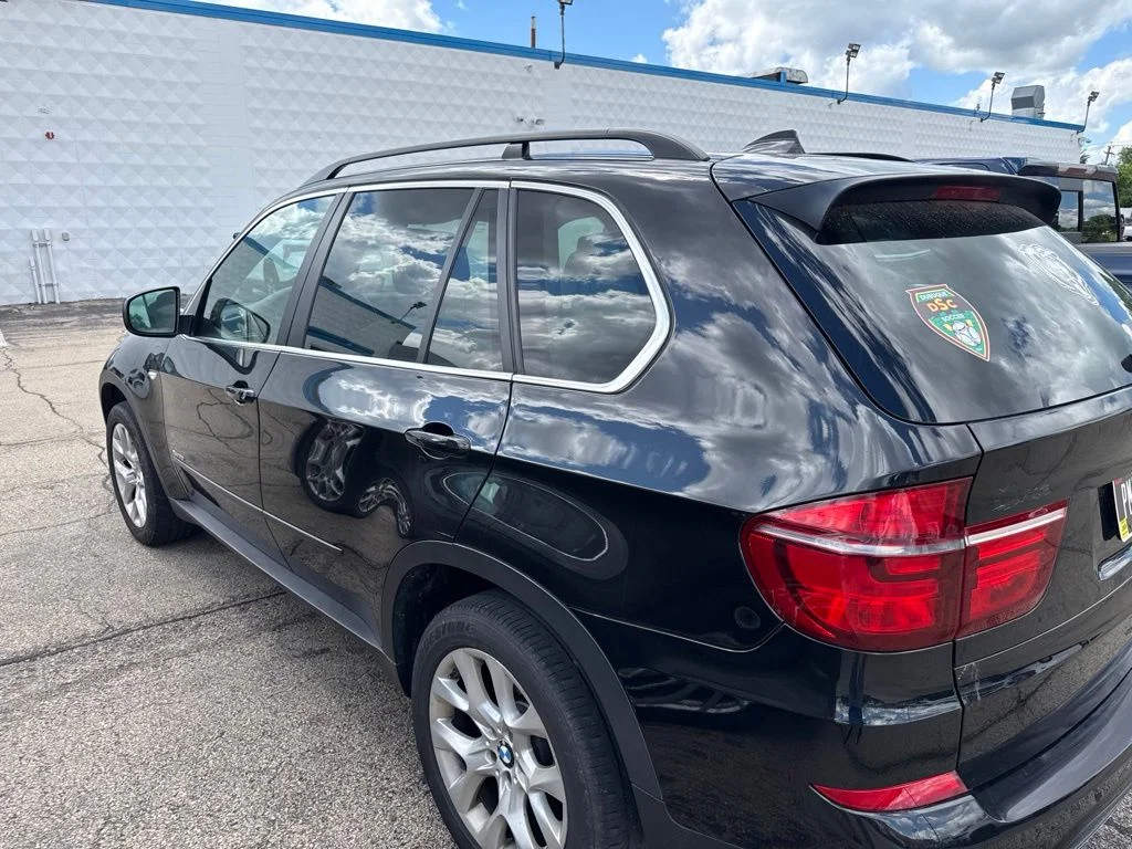 Used 2013 Black BMW xDrive35i image 2