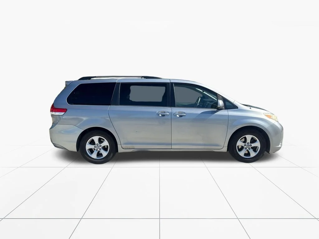 Used 2011 Silver Sky Metallic Toyota LE image 9