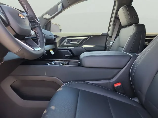 New 2026 Summit White Chevrolet LT - Extended Range image 19
