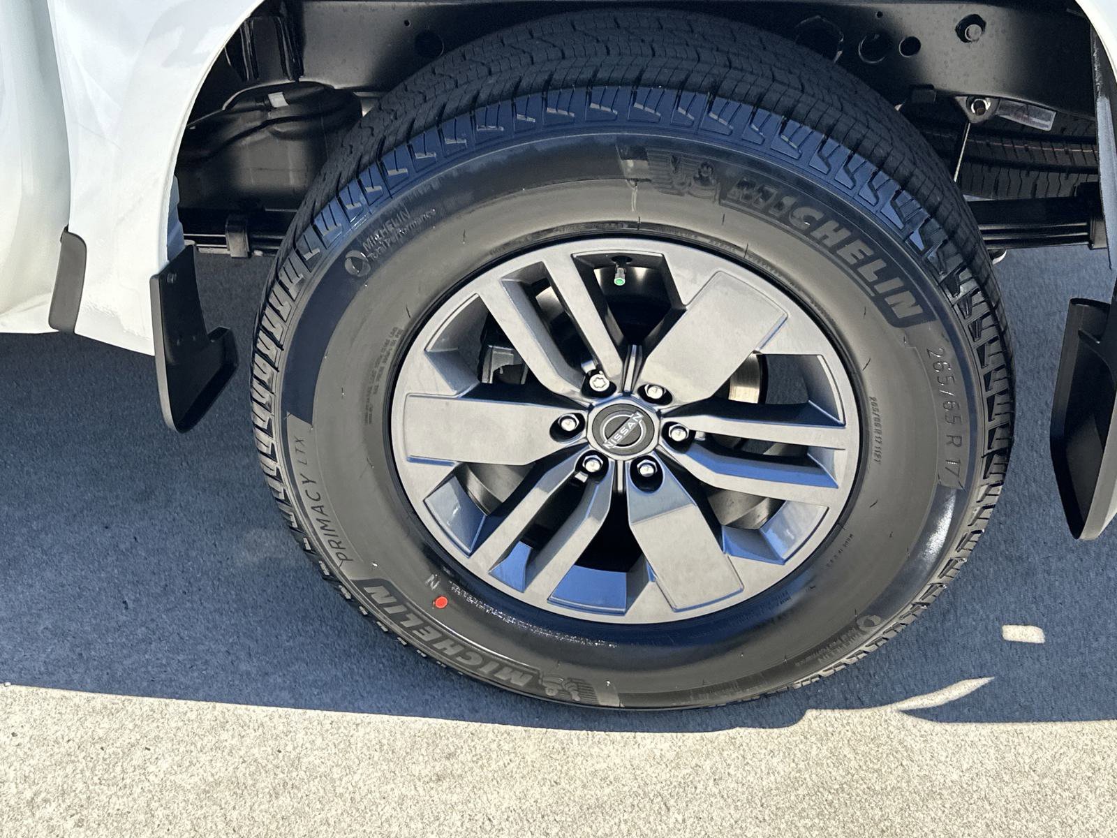 2025 Nissan Frontier SV - Photo 20