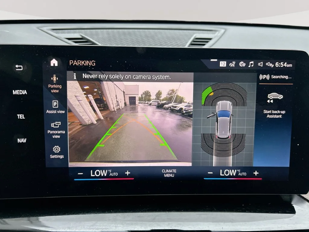 Used 2023 Silver BMW xDrive28i image 19