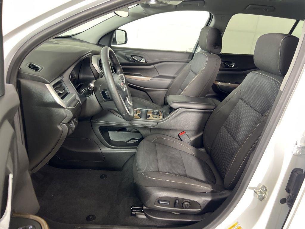 Used 2023 Summit White GMC SLE image 11
