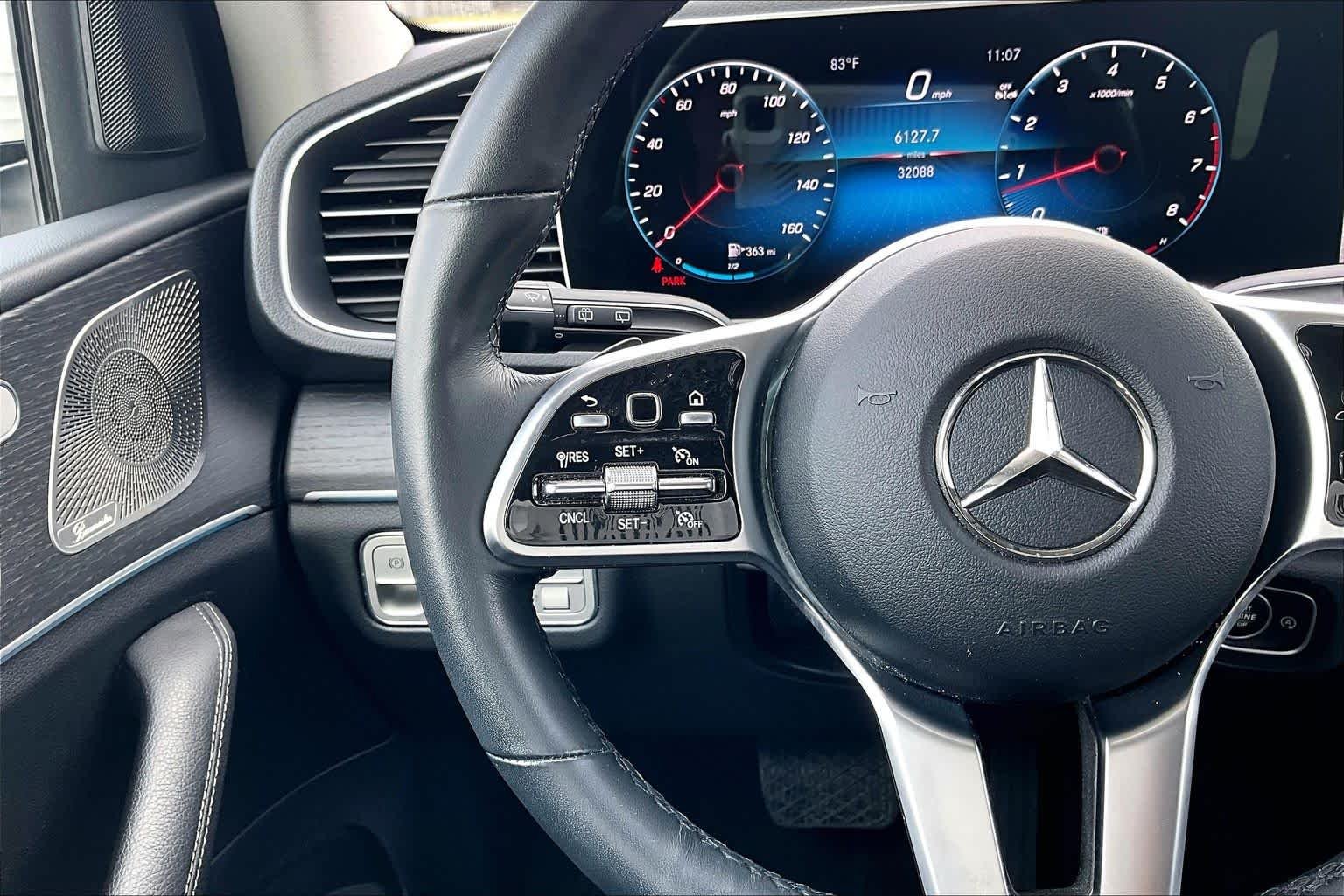 Used 2023 Polar White Mercedes-Benz GLE 350 image 24