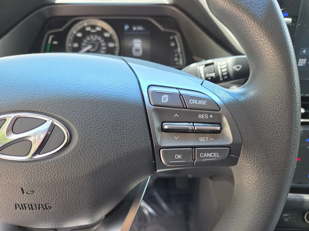 Used 2021 Ceramic White Hyundai Blue image 33