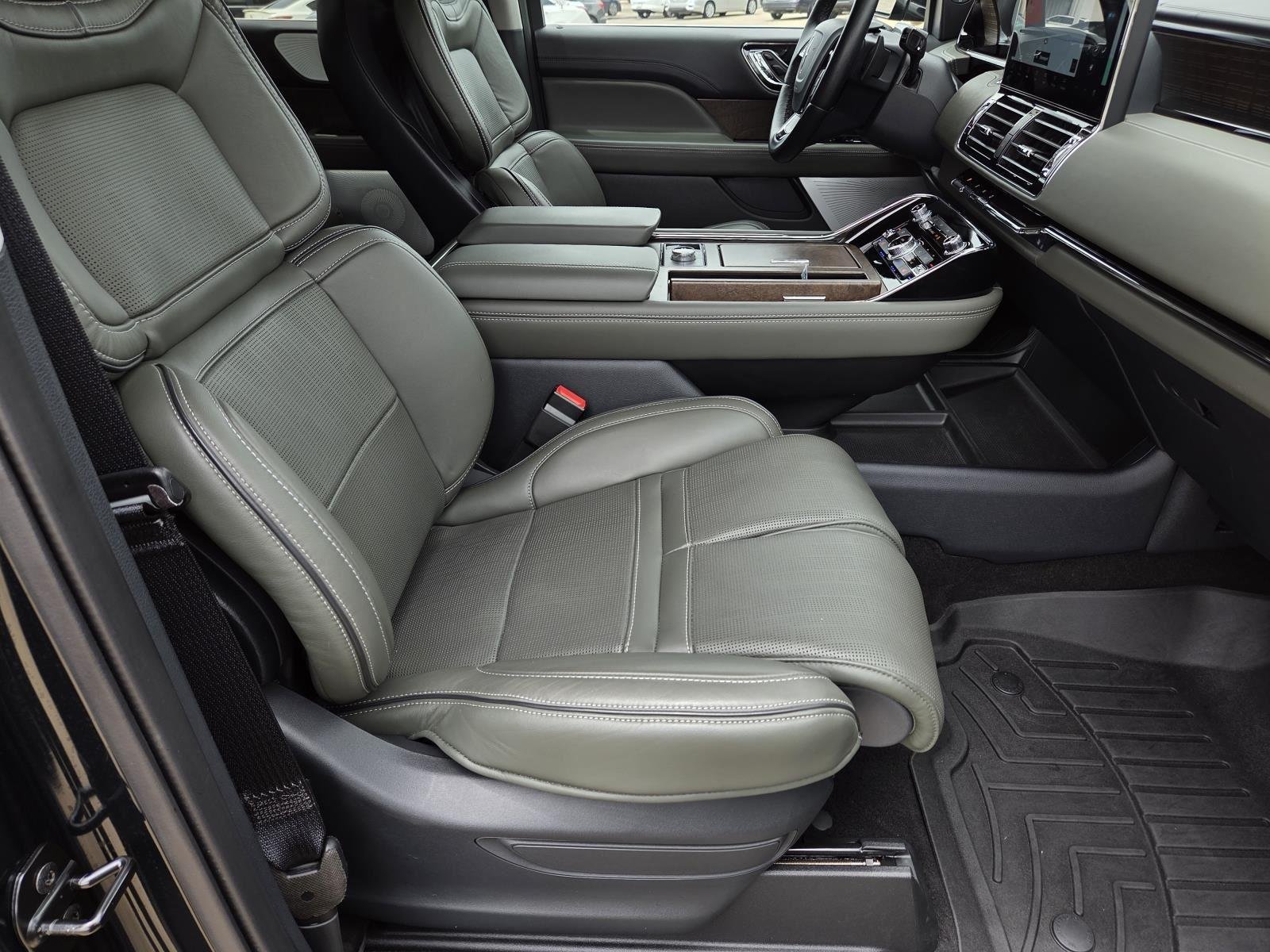 Used 2023 Manhattan Green Metallic Premium Colorant Lincoln Black Label image 41