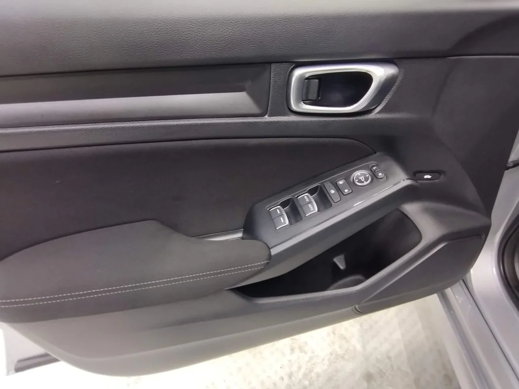 Used 2024 Silver Honda LX image 17